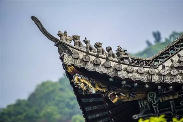 在建筑中,飞檐是用来显示财富
