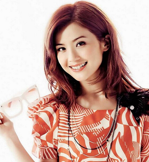 蔡卓妍(charlene choi),艺名阿sa,1982年出生于加拿大温哥华,中国香港